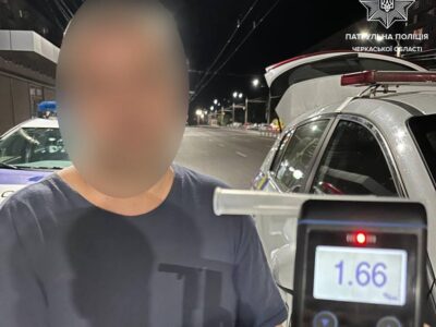 Водій мопеда, який їздив нетверезим