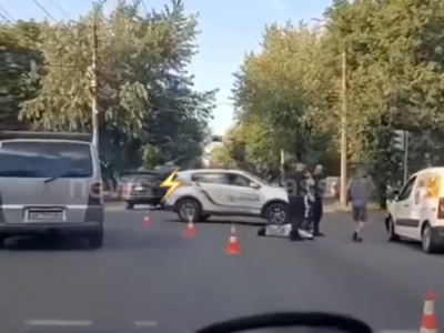 поліція працює на місці ДТП