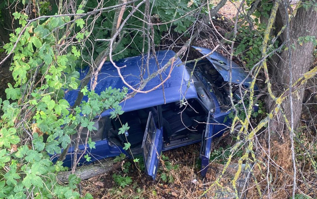 авто з'їхало у кювет