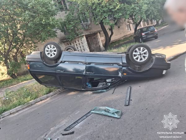 перекинуте авто через аварію 10 липня