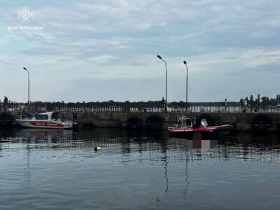 рятувальники працюють