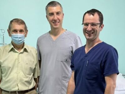 лікарі й пацієнт