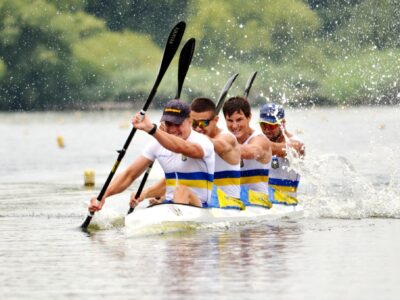 веслувальники