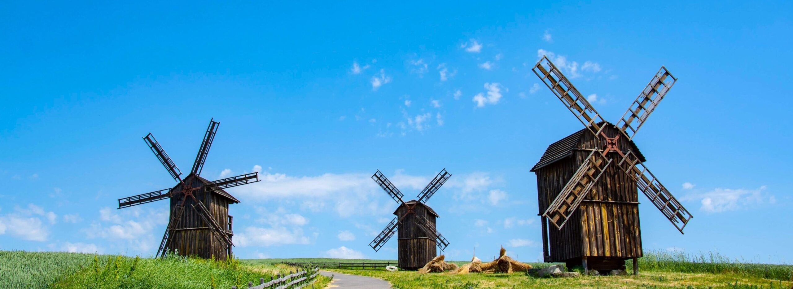 Вітряки у селі Водяники