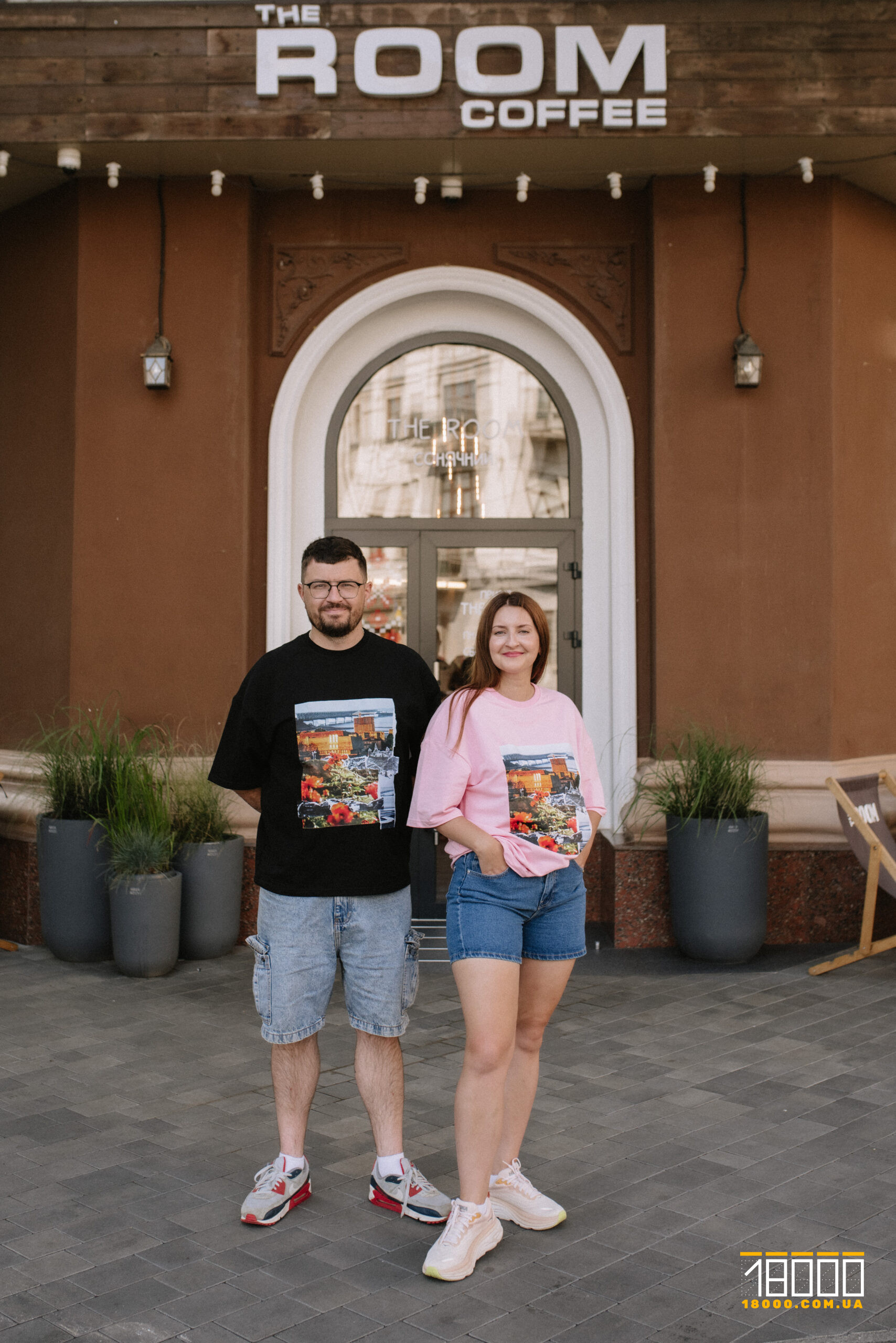 Артур Чемирис і Єлєна Щепак у футболці 18000