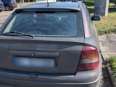 Автомобіль