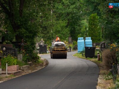 Каток на кладовищі