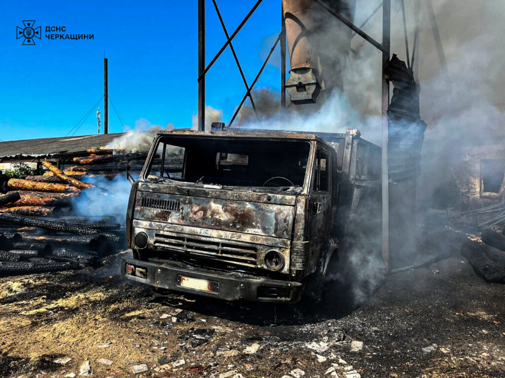 згорілий камаз