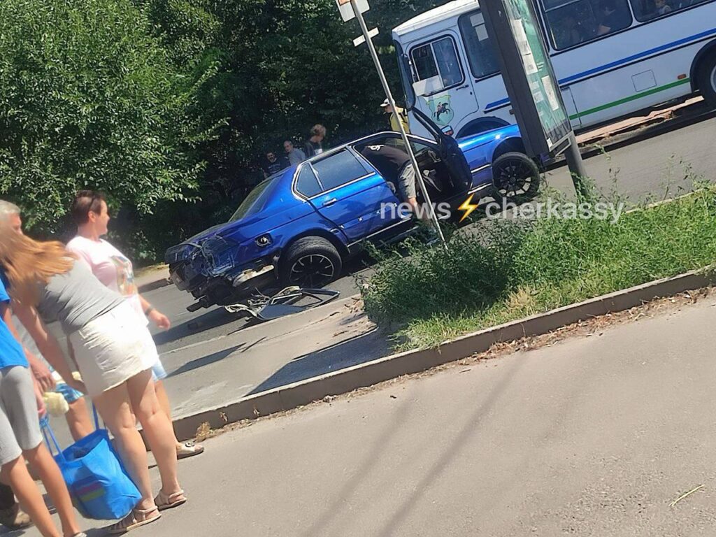 ДТП Черкаси Део та БМВ 17 серпня