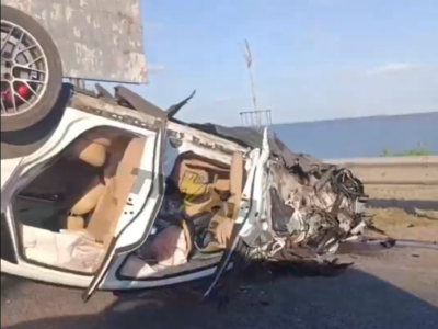 авто перевернулося на дамбі через ДТП