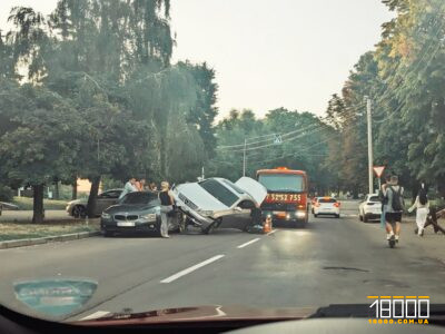 ДТП у Черкасах біля скверу "Чайка"