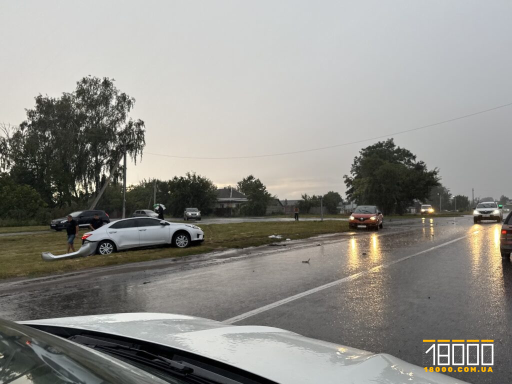 ДТП на дорозі у Слободі