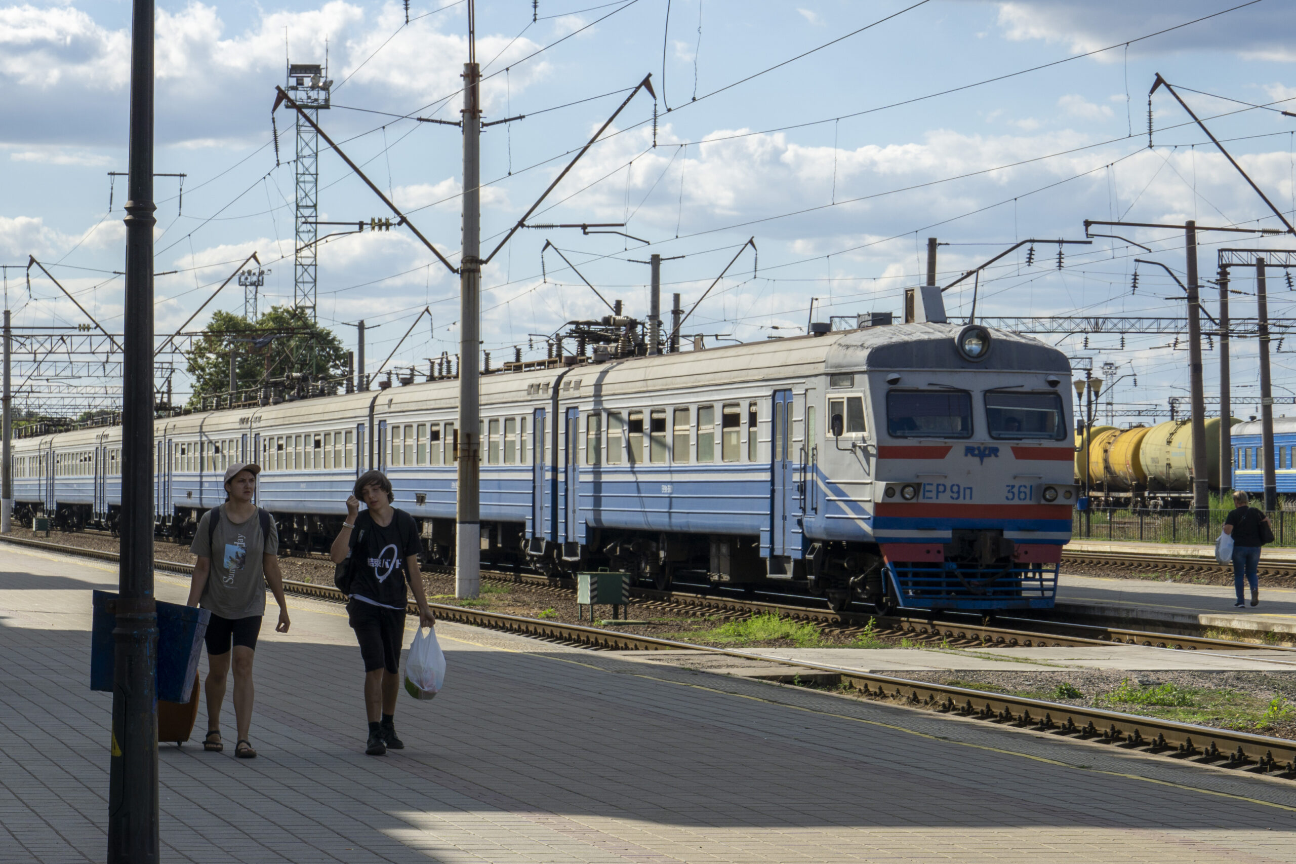 Поїзд на станції Шевченка 