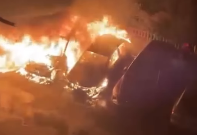 горять автівки