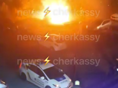 горить авто 25 серпня