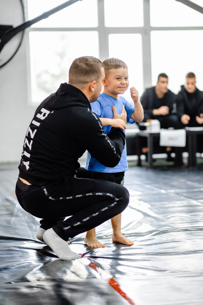 Як відбувається навчання в Грізлі ММА Академія