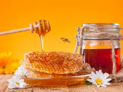 мед у банці