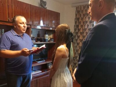 вручають нагороду