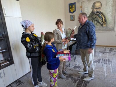 родині вручають орден