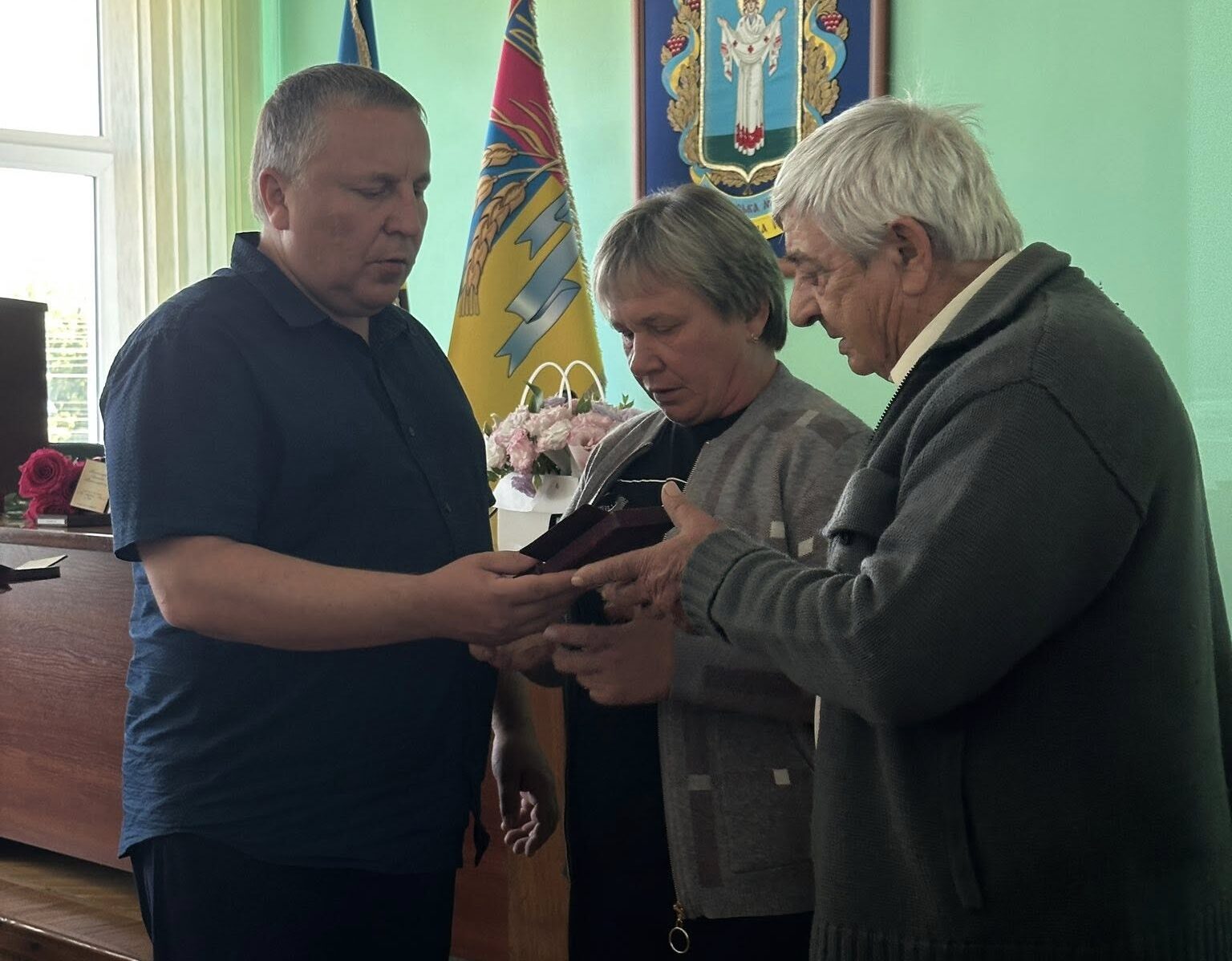 передають родинам нагороду