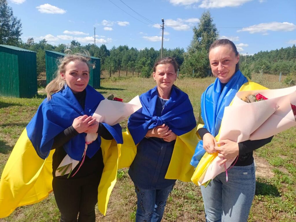 визволені цивільні жінки