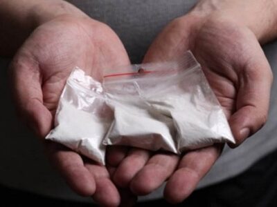 пакетики з наркотиками