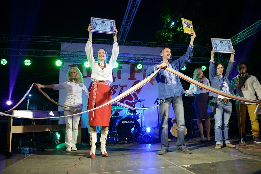 встановлення рекорду "Пояс єднання українців"