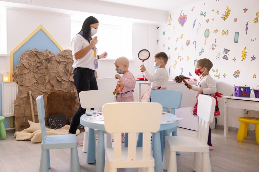 діти за партами