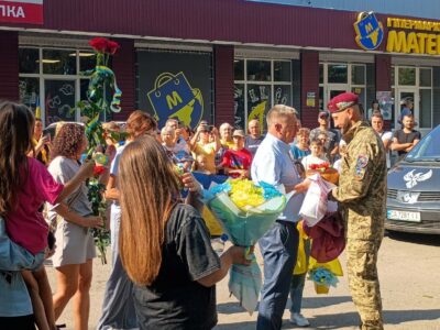 зустріч захисника з полону