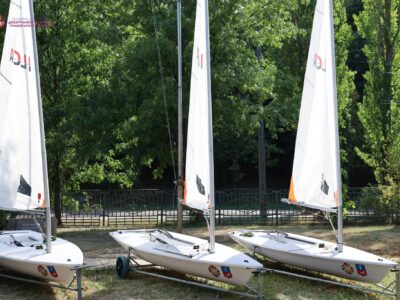 яхти для вітрильного спорту