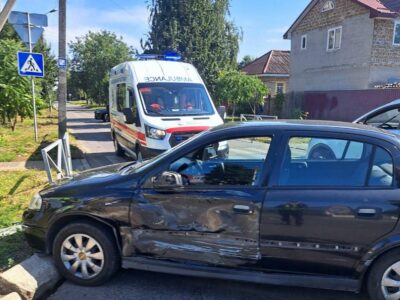 автівка на узбіччі Черкаси 27 серпня