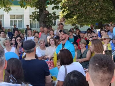 люди на вулиці