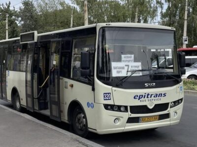 автобус №7 у Черкасах