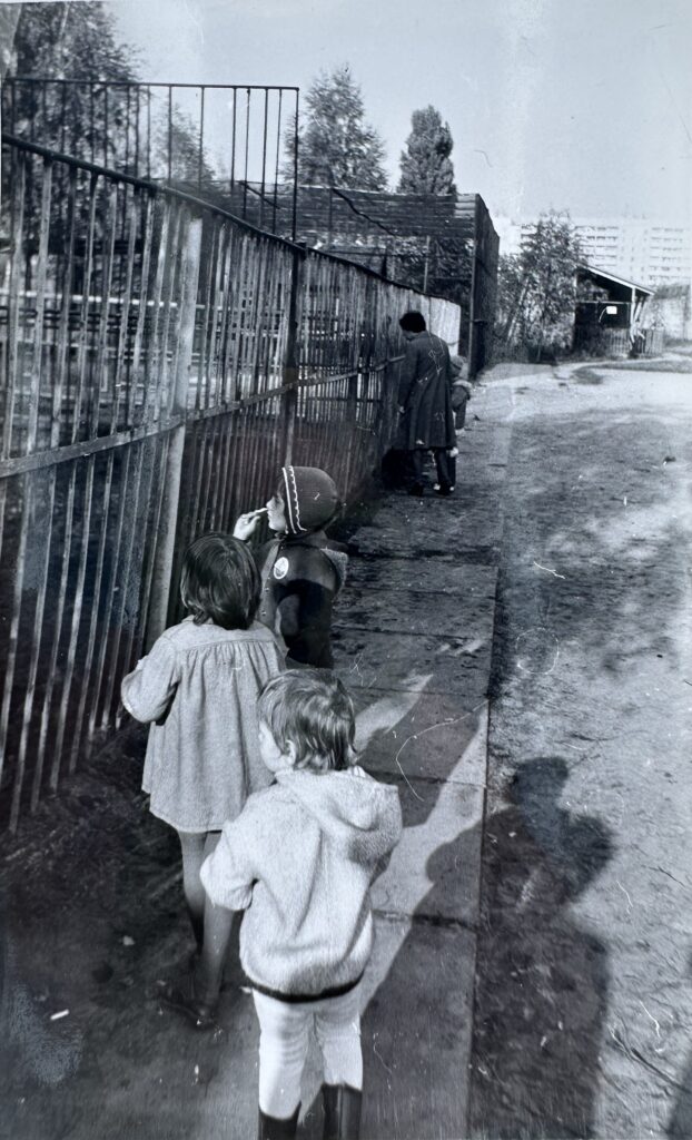 діти у зоопарку Черкас, фото 1980-й рік