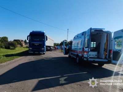 на місці ДТП працюють медики швидкої