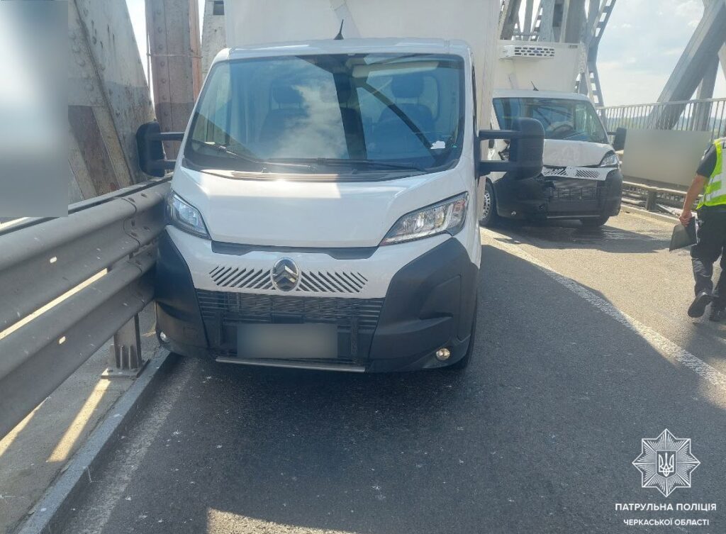 вантажівка на дамбі 8 вересня