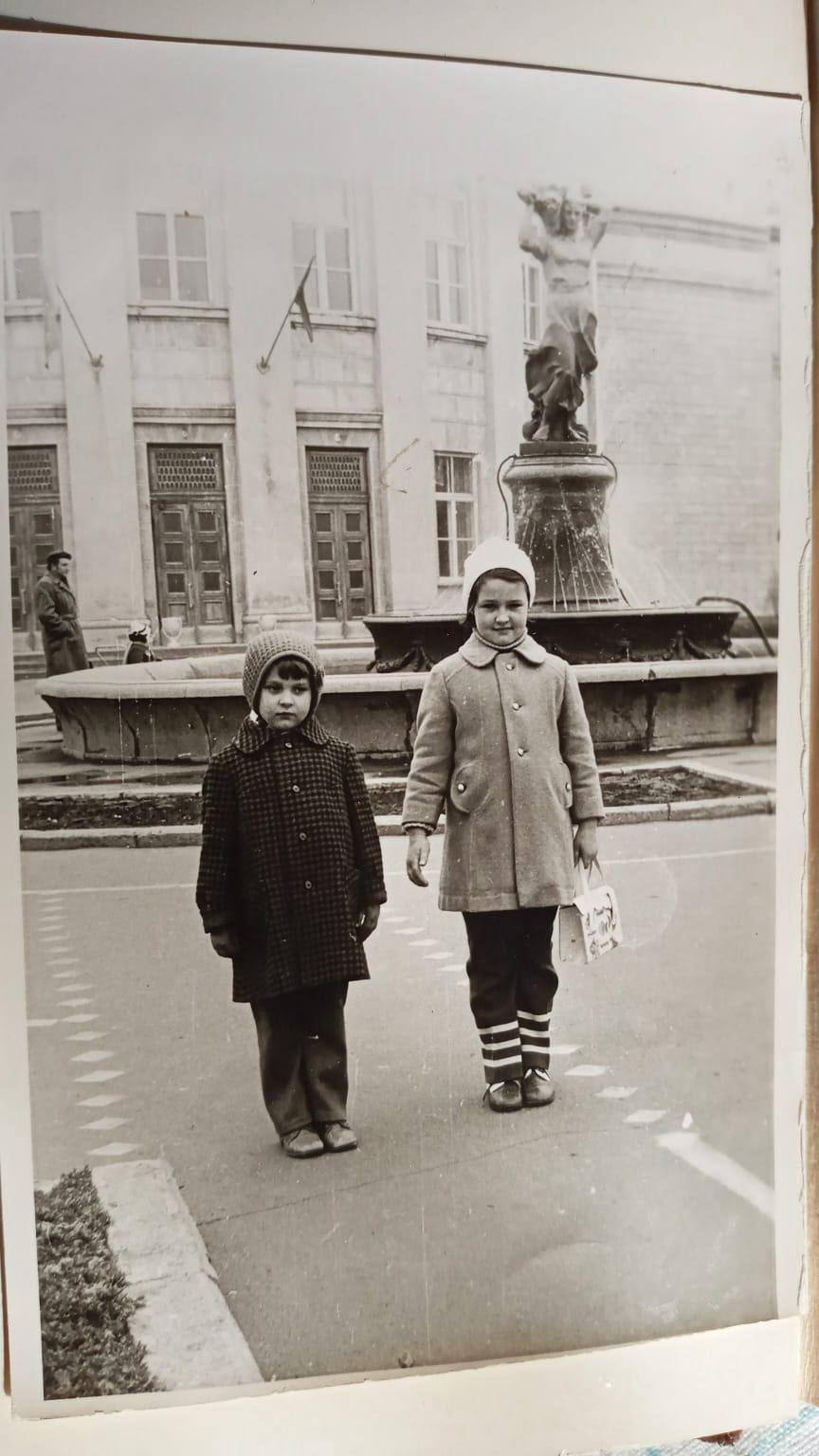 Фонтан біля Будинку рад