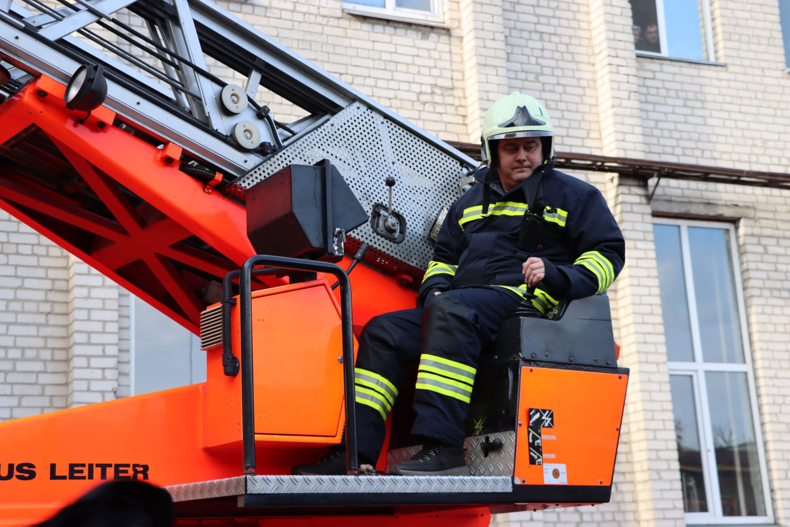 Командир пожежно-рятувального відділення Віталій Шкондін, працівник ДСНС у Черкасах