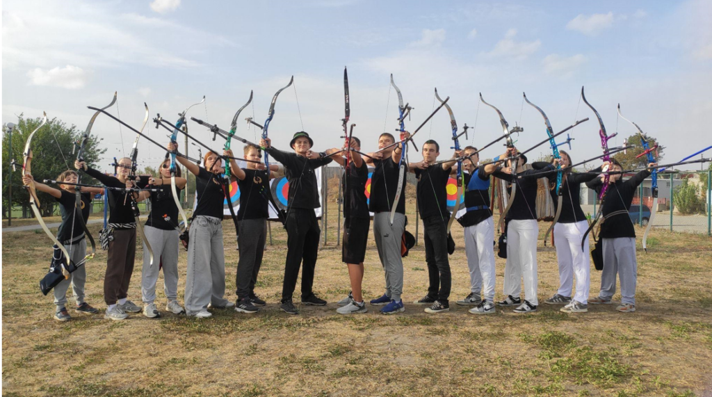 діти з луками