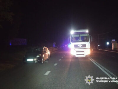 вантажівка на трасі 16 вересня