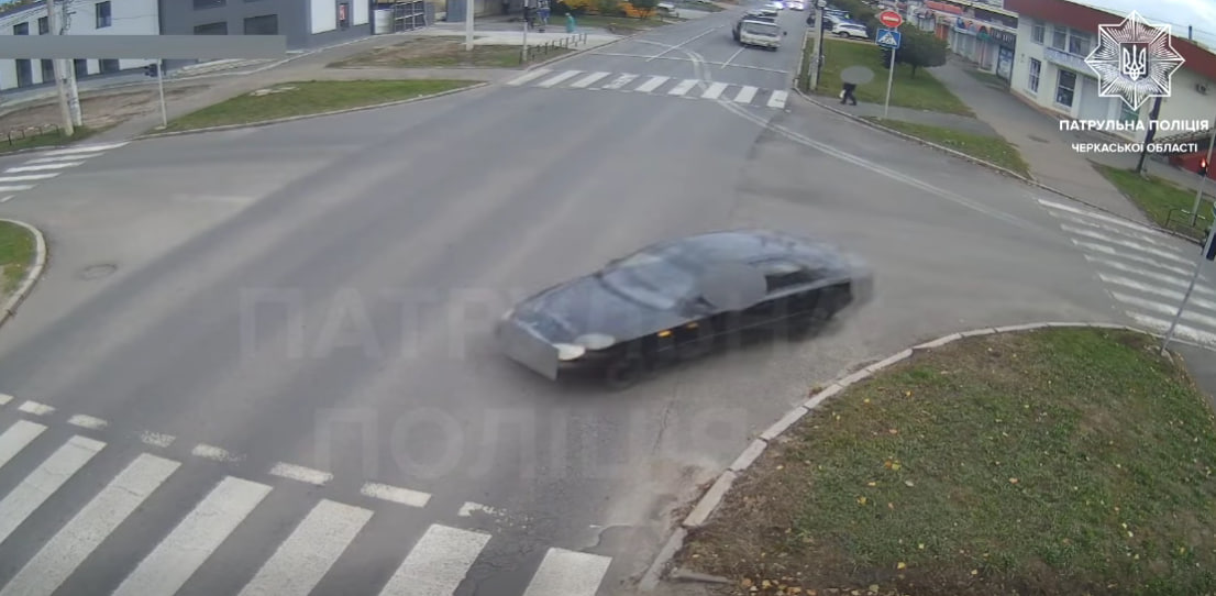 Авто на зебрі