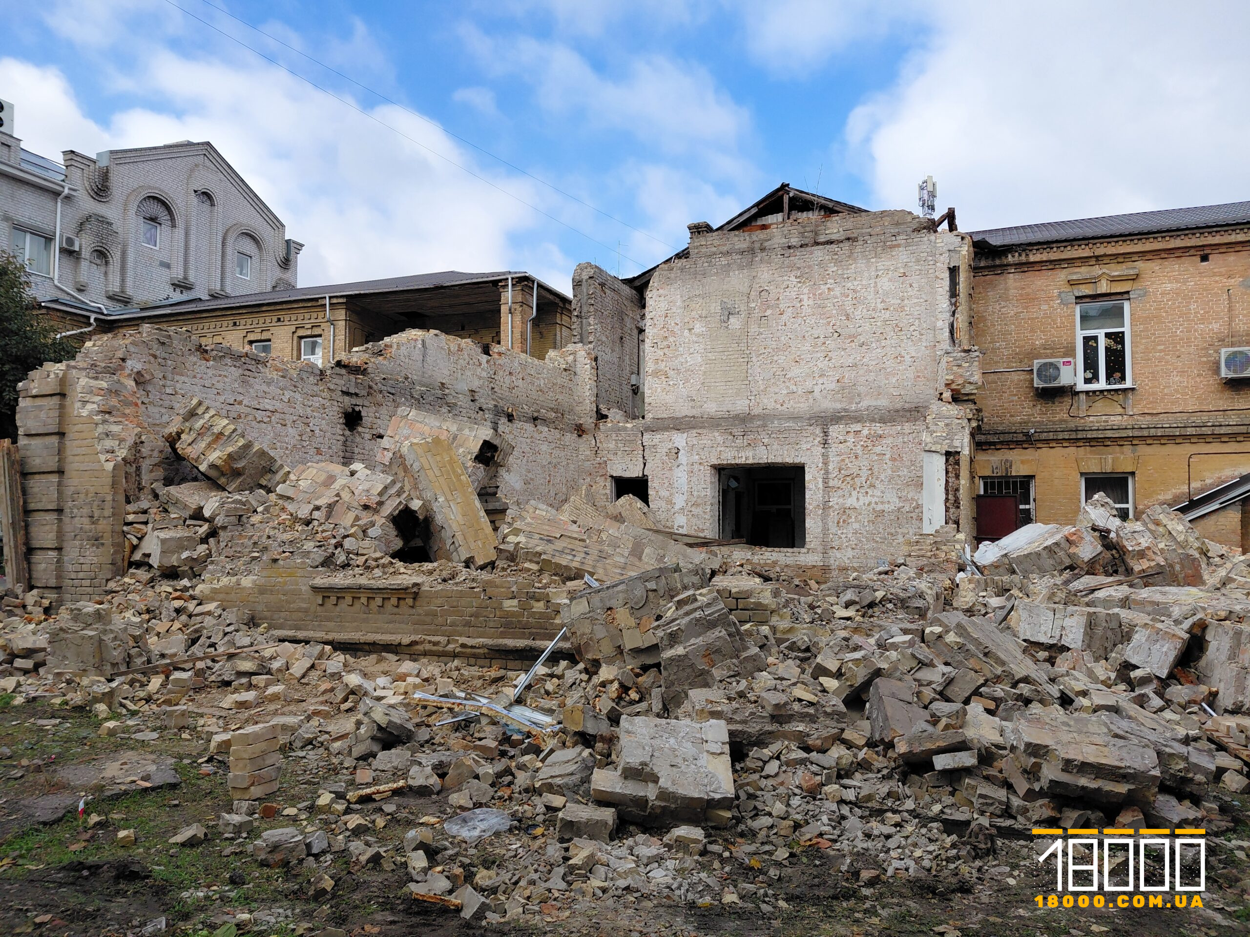 Демонтаж корпусу черкаської дитячої музичної школи №1