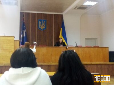 присутня адміністрація на обговоренні