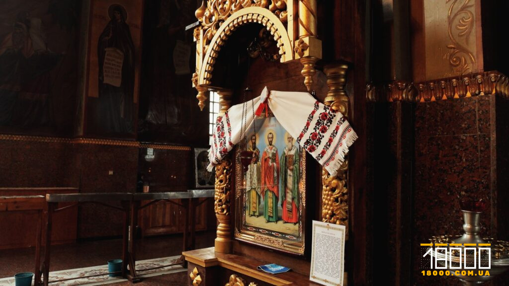 Ікона з рушником у Свято-Михайлівському соборі Черкас