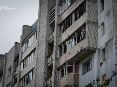 вибиті вікна у багатоповерхівці Канева