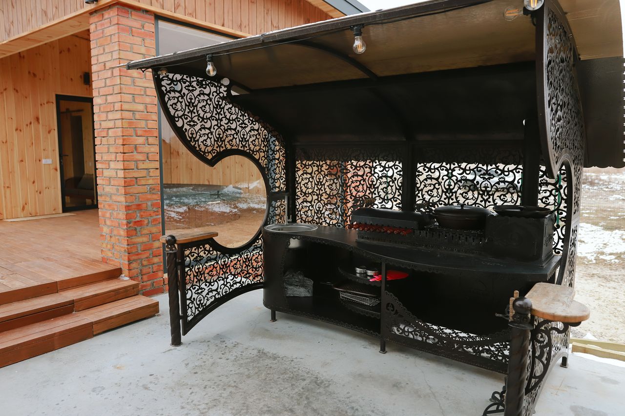 Мангальна зона біля вілли