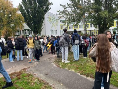 учнів евакуювали зі школи через замінування