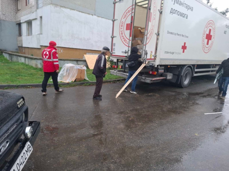 дають будматеріали 