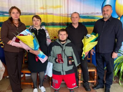 ветеран з нагородою