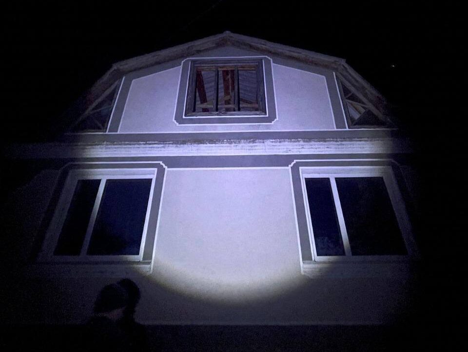 пошкоджені вікна